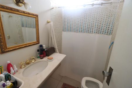 Casa para alugar com 200m², 4 quartos e 2 vagas Casa para alugar com 200m², 4 quartos e 2 vagasBanheiro