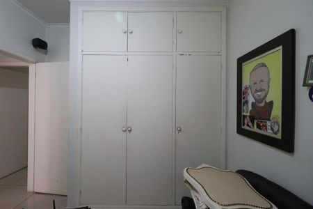 Casa para alugar com 200m², 4 quartos e 2 vagas Casa para alugar com 200m², 4 quartos e 2 vagasQuarto 1