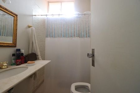 Casa para alugar com 200m², 4 quartos e 2 vagas Casa para alugar com 200m², 4 quartos e 2 vagasBanheiro