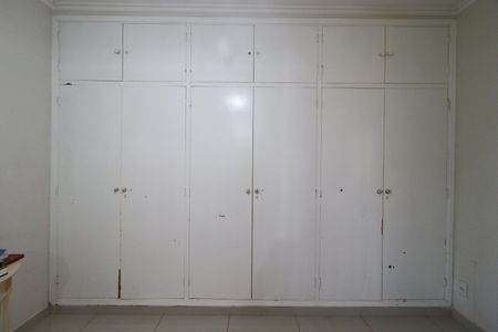 Casa para alugar com 200m², 4 quartos e 2 vagas Casa para alugar com 200m², 4 quartos e 2 vagasQuarto 2