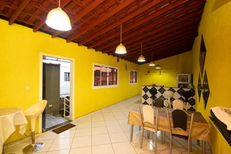 Casa à venda com 220m², 3 quartos e 2 vagasÁrea gourmet