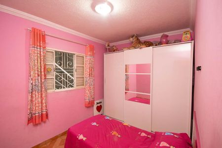 Casa à venda com 220m², 3 quartos e 2 vagasQuarto 2