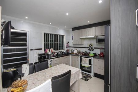 Casa à venda com 220m², 3 quartos e 2 vagasCozinha - Armários