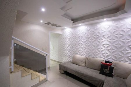 Casa à venda com 220m², 3 quartos e 2 vagassala 