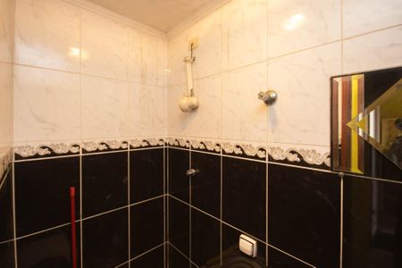 Casa à venda com 220m², 3 quartos e 2 vagasBanheiro 4 