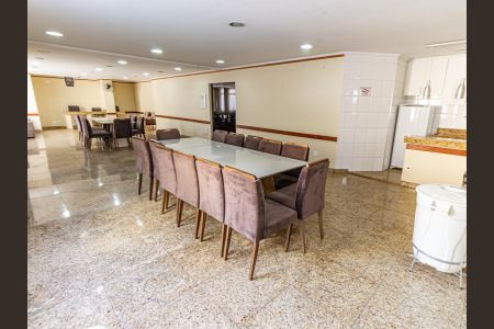 Apartamento para alugar com 76m², 2 quartos e 1 vagaÁrea comum - Salão de festas