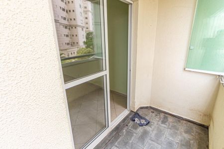 Apartamento para alugar com 76m², 2 quartos e 1 vagaVaranda