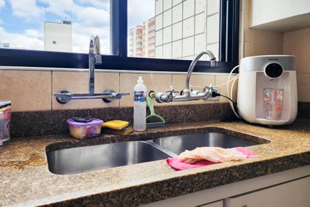 Apartamento à venda com 134m², 4 quartos e 2 vagasCozinha 