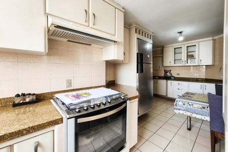 Apartamento à venda com 134m², 4 quartos e 2 vagasCozinha 