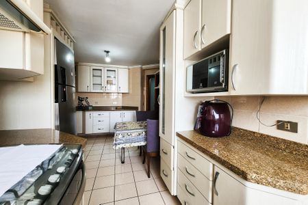 Apartamento à venda com 134m², 4 quartos e 2 vagasCozinha 