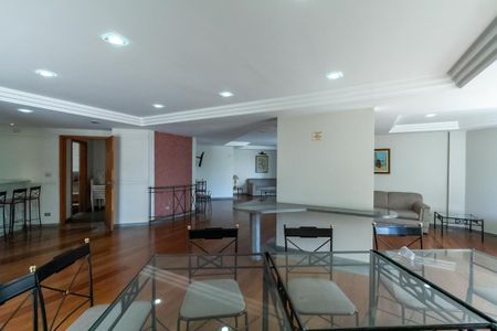 Apartamento à venda com 134m², 4 quartos e 2 vagasÁrea Comum 