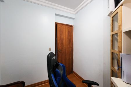 Apartamento à venda com 134m², 4 quartos e 2 vagasQuarto 