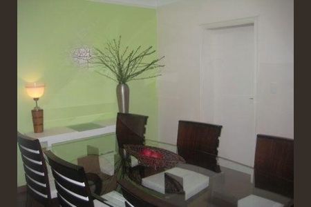 Casa à venda com 3 quartos, 205m² em Vila Firmiano Pinto, São Paulo