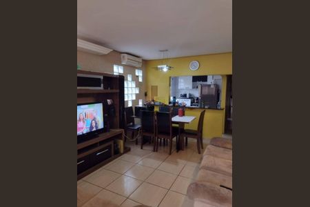 Casa à venda com 2 quartos, 70m² em Vila Vasconcelos, São Paulo