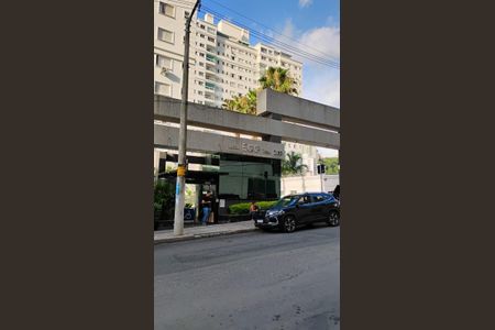 Apartamento à venda com 85m², 3 quartos e 2 vagasFachada e portaria
