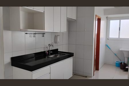 Cozinha de apartamento à venda com 3 quartos, 85m² em Buritis, Belo Horizonte
