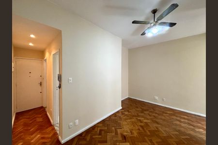 Sala de apartamento para alugar com 1 quarto, 50m² em Copacabana, Rio de Janeiro