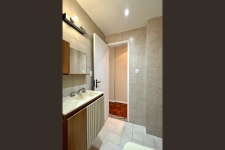 Banheiro social de apartamento para alugar com 1 quarto, 50m² em Copacabana, Rio de Janeiro