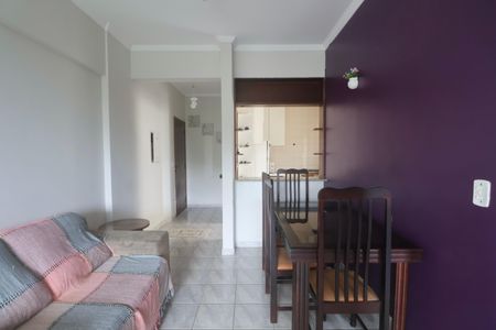 Sala de apartamento para alugar com 2 quartos, 72m² em Jardim Virginia, Guarujá