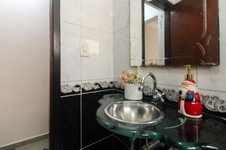 Casa à venda com 150m², 3 quartos e 2 vagasLavabo 