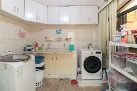 Casa à venda com 150m², 3 quartos e 2 vagasÁrea de Serviço 