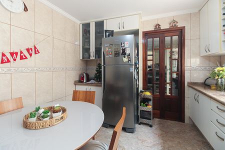 Casa à venda com 150m², 3 quartos e 2 vagasCozinha 