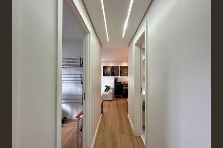 Apartamento à venda com 71m², 3 quartos e 1 vagaCorredor Quartos 