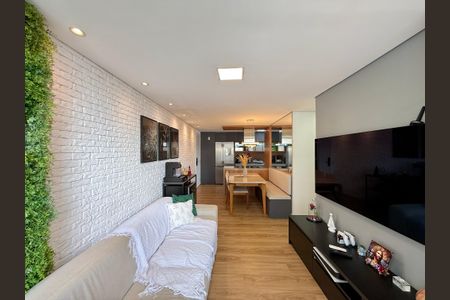 Sala de apartamento à venda com 3 quartos, 71m² em Santo Amaro, São Paulo