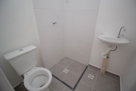 Apartamento à venda com 55m², 2 quartos e sem vaga Apartamento à venda com 55m², 2 quartos e sem vagaBanheiro