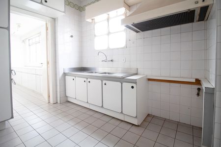 Apartamento à venda com 198m², 2 quartos e 2 vagas