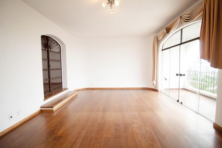 Apartamento à venda com 198m², 2 quartos e 2 vagas