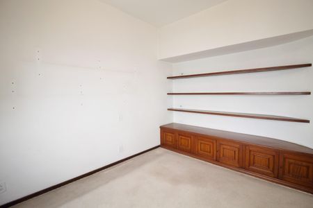 Apartamento à venda com 198m², 2 quartos e 2 vagas