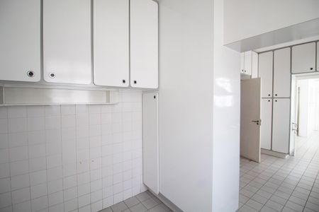 Apartamento à venda com 198m², 2 quartos e 2 vagas