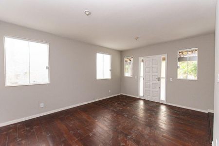 Casa à venda com 3 quartos, 280m² em Maravista, Niterói