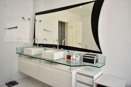Casa à venda com 560m², 4 quartos e 7 vagas