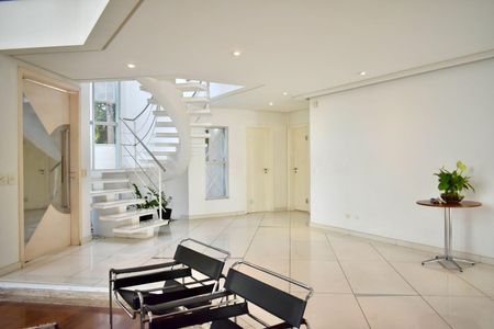 Casa à venda com 4 quartos, 560m² em Vila Ida, São Paulo