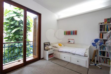 Casa à venda com 4 quartos, 615m² em Jardim Paulista, São Paulo