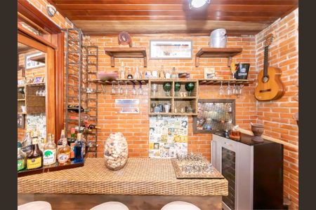 Casa à venda com 4 quartos, 350m² em Vila Guarani, São Paulo