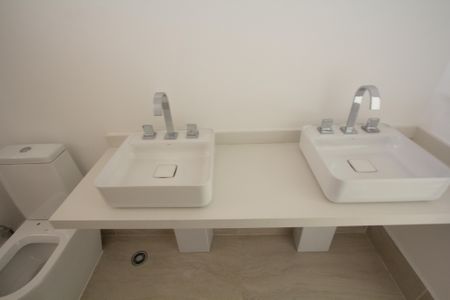 Apartamento à venda com 153m², 3 quartos e 2 vagasBanheiro da Suíte 3