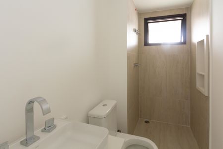 Apartamento à venda com 153m², 3 quartos e 2 vagasBanheiro da Suíte 1