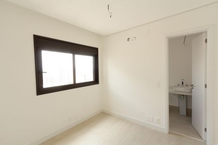 Apartamento à venda com 153m², 3 quartos e 2 vagasSuíte 2