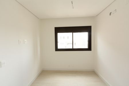 Apartamento à venda com 153m², 3 quartos e 2 vagasSuíte 2