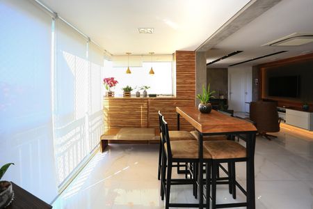 Apartamento à venda com 142m², 3 quartos e 2 vagasVaranda da Sala