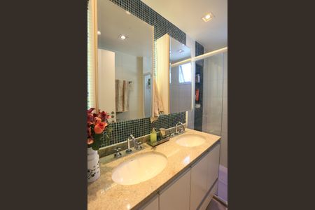 Apartamento à venda com 142m², 3 quartos e 2 vagasBanheiro da Suíte 3