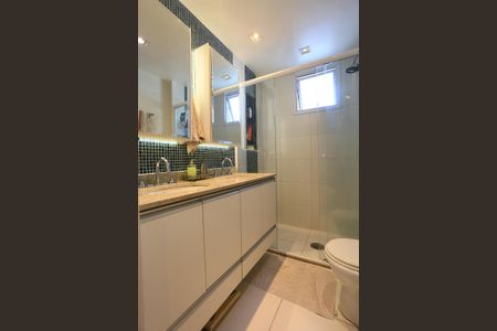 Apartamento à venda com 142m², 3 quartos e 2 vagasBanheiro da Suíte 3