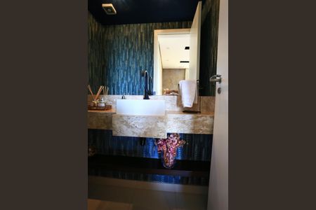 Apartamento à venda com 142m², 3 quartos e 2 vagaslavabo 