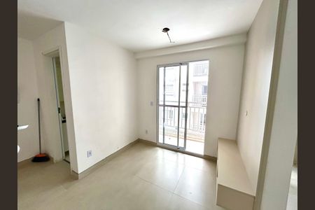 Sala de apartamento para alugar com 1 quarto, 38m² em Jardim do Triunfo, Guarulhos