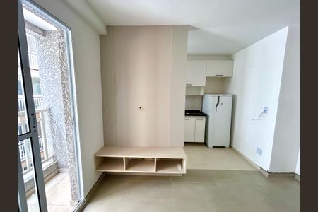 Sala de apartamento para alugar com 1 quarto, 38m² em Jardim do Triunfo, Guarulhos