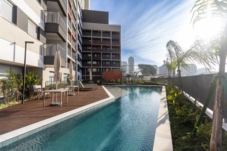 Apartamento à venda com 32m², 1 quarto e sem vagaPiscina