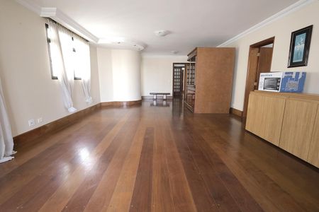 Apartamento à venda com 250m², 4 quartos e 2 vagasSala